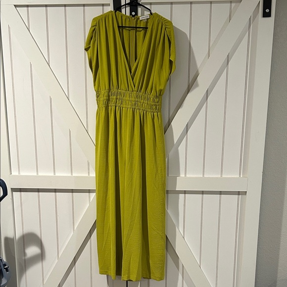 Calvin Klein Lime Jumpsuit - Picture 1 of 6